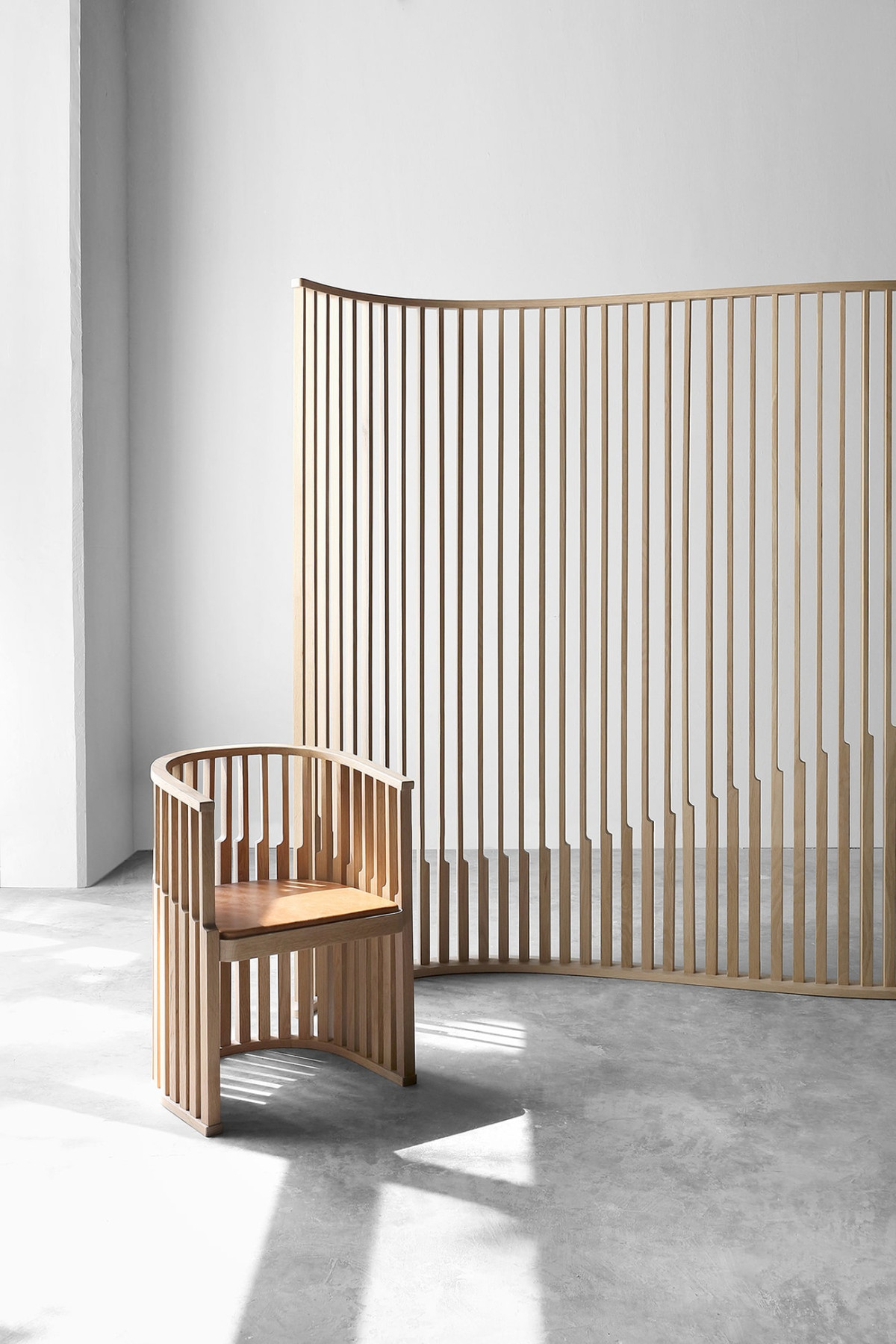 laws of motion by joel escalona for breuer photo  © mariana achach-